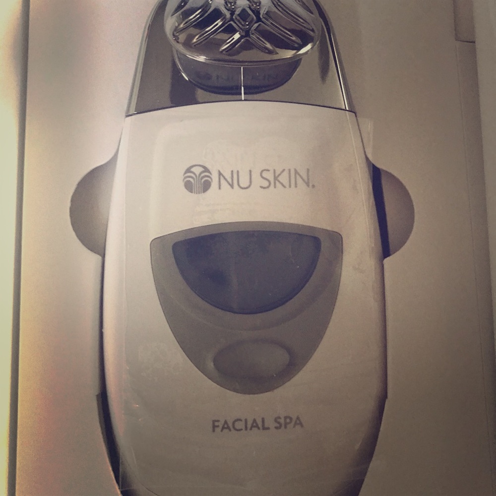 BNIB Nu Skin Facial Spa